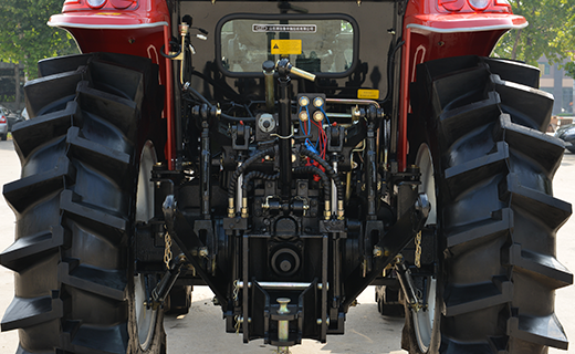 AG亚游集团-1304型拖拉机