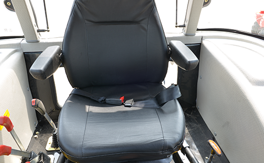 AG亚游集团-1504型拖拉机