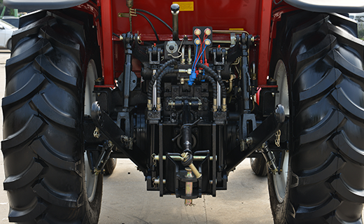 AG亚游集团-1000型拖拉机